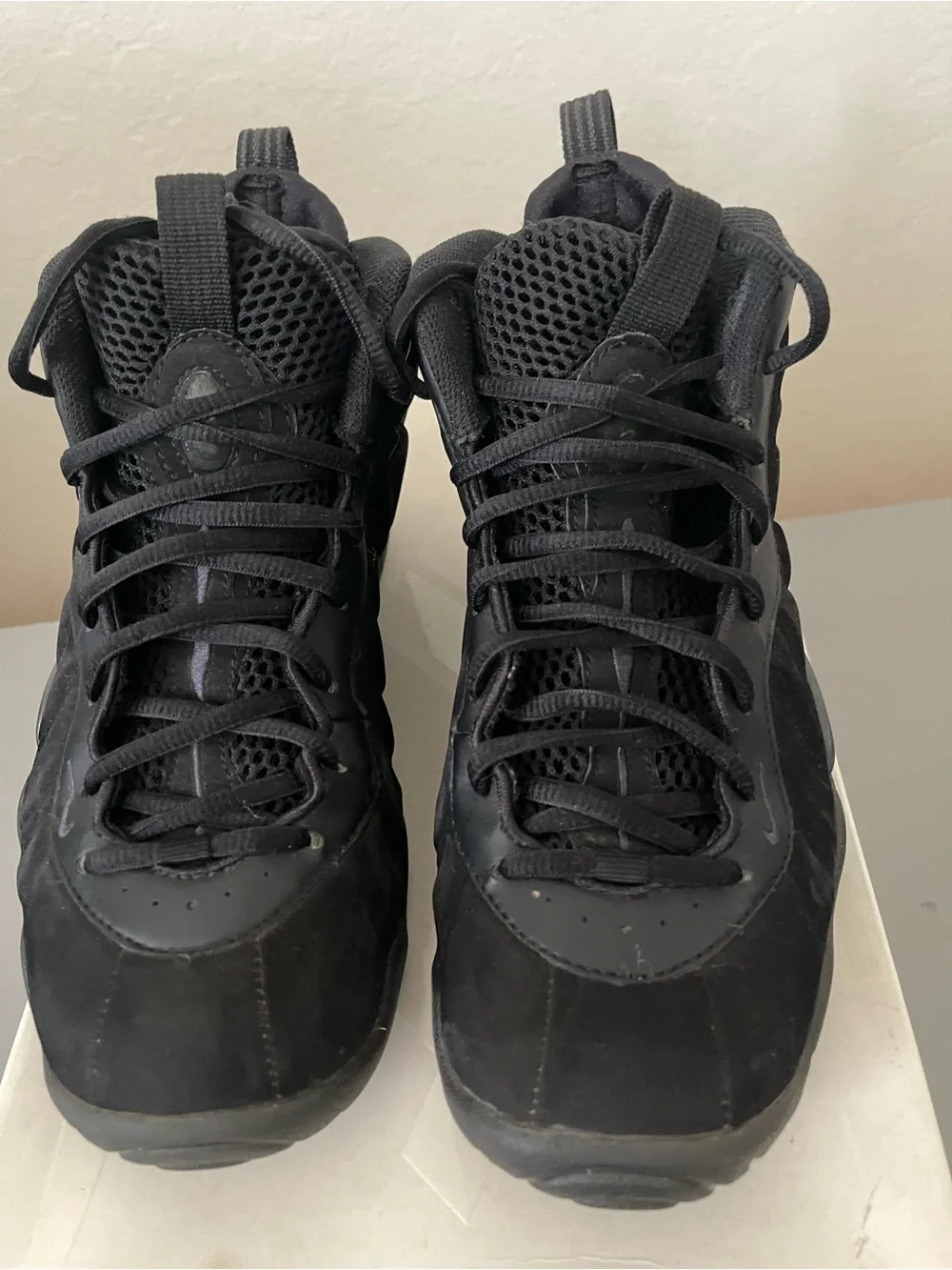 Nike Men's Black High-Top Athletic Sneakers